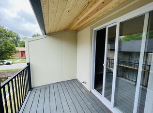 2824 Snow Rd #D, Lexington, KY 40517