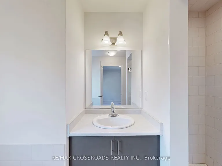 1638 Hetherington Dr — Photo 33