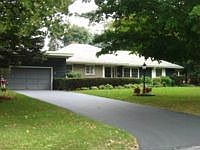 1st image of 32 Lynacres Blvd