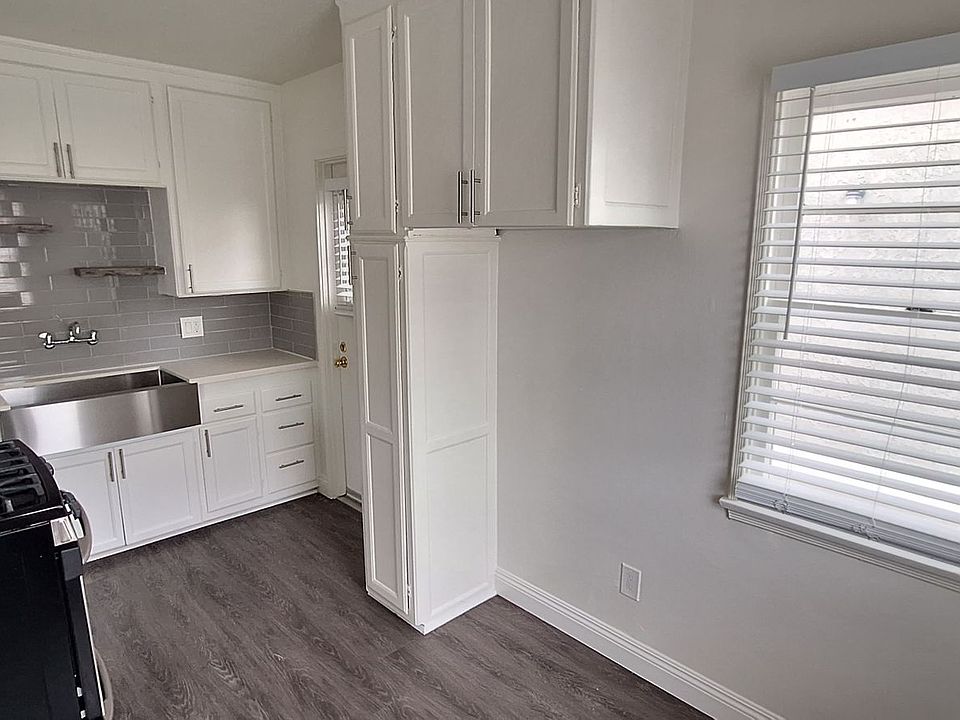 1st image of 4115 E 1st St #4121