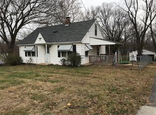 471 Saline Rd, Fenton, MO 63026