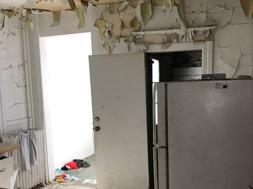 2nd image of 190 Delaware Ave