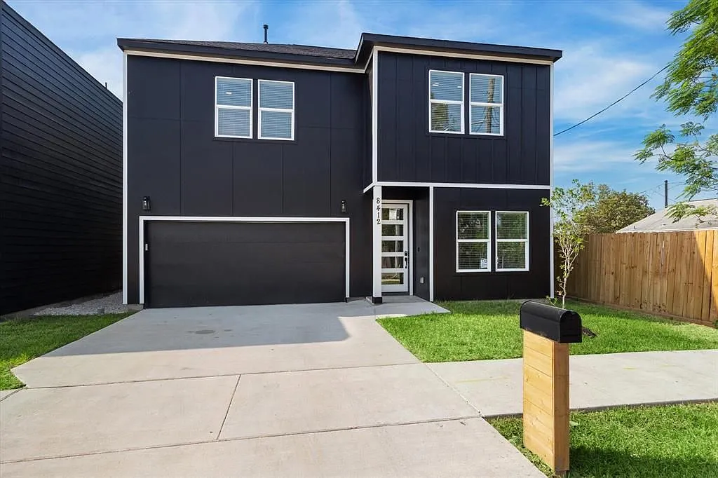 3 bed, 2.5 bath, 1758 sqft, $2,150 — Photo 1