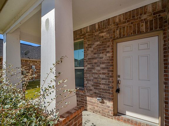 4th image of 16655 Lake Aquilla Ln