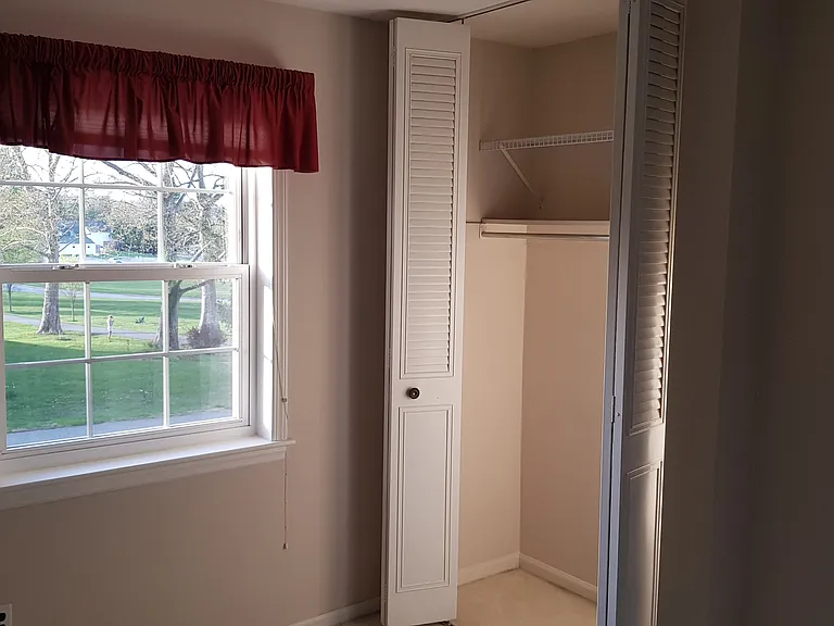 520 Merioneth Dr — Photo 63