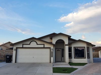 765 Desert Star Dr, Horizon City, TX, 79928
