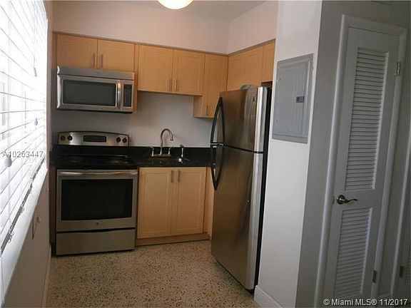 5th image of 131 Salamanca Ave APT 2