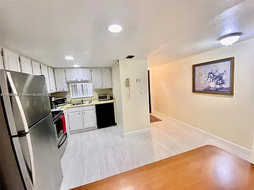 671 S Hollybrook Dr #104 Photo 1