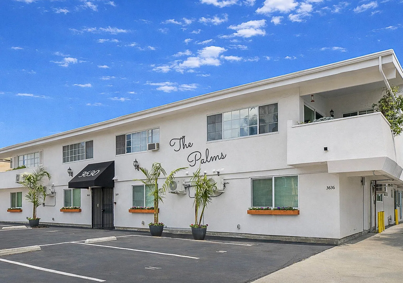 The Palms on Midvale — Photo 1