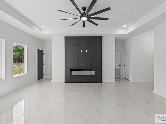 4th image of 34 N Iowa