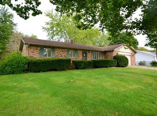 54715 Brookside Dr, Elkhart, IN 46514