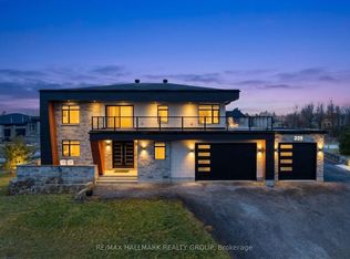 225 Summerview Ter, Ottawa, ON K4P0E9