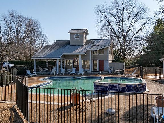 4th image of 1006 Stones Throw Dr NW