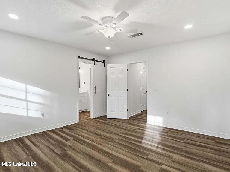 409 Arundel Dr — Photo 13