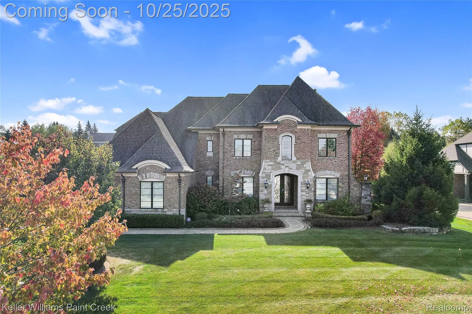 2821 Addison Cir S photo 1