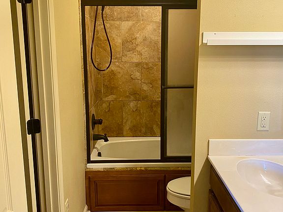 3rd image of 4745 Wildwood Ln