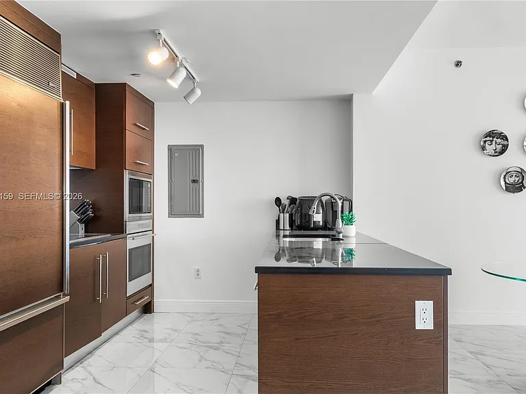465 Brickell Ave #5505 — Photo 2