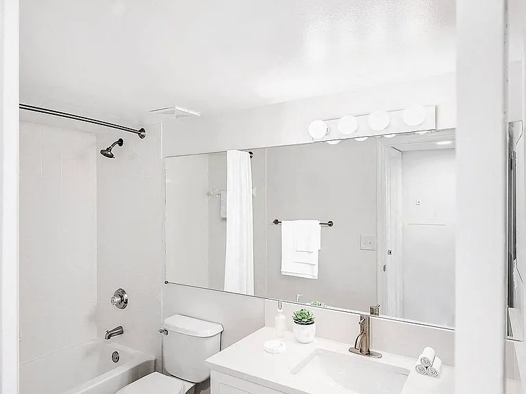 The Enclave Apartments at Waterways — Photo 36