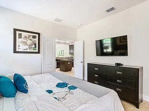 8137 Roseville Blvd — Photo 35