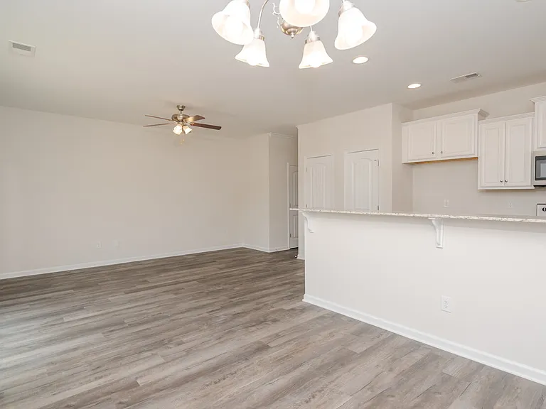 2960 Old Field Rd — Photo 4