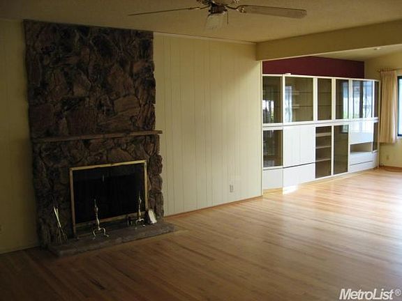 3rd image of 6149 Rushmore Dr