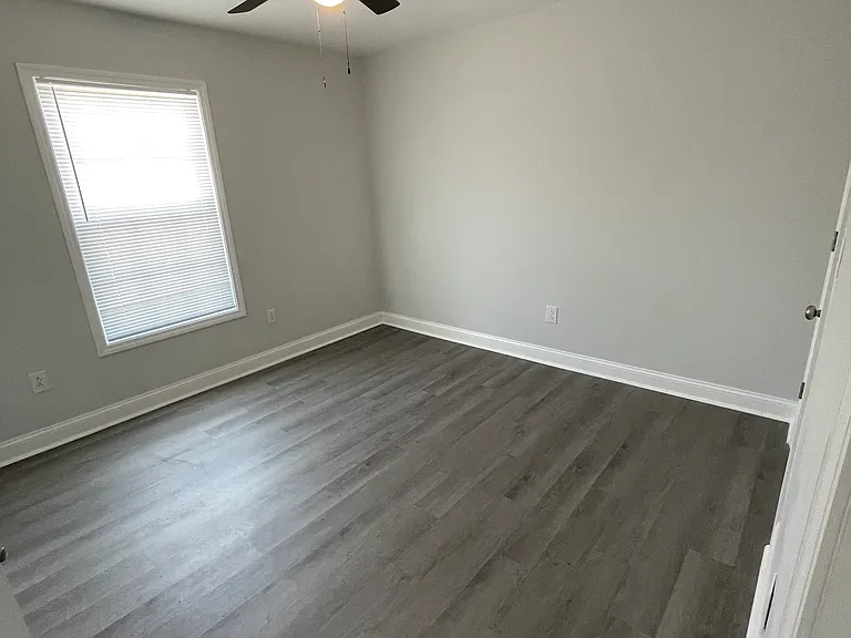 3232 Pleasant Valley Cir — Photo 8