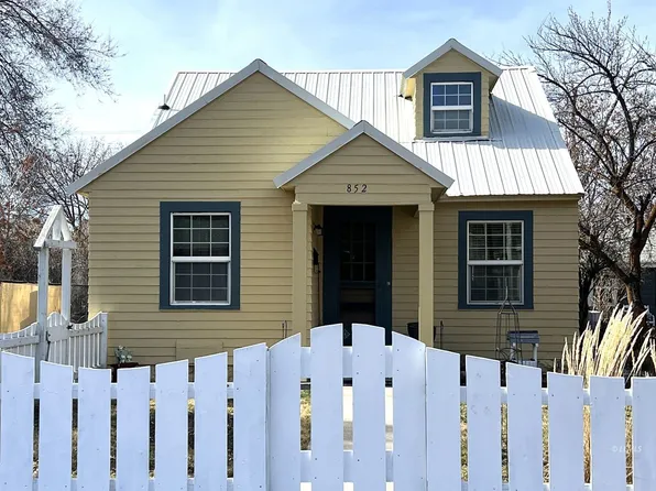 852 S G St, Lakeview, OR 97630