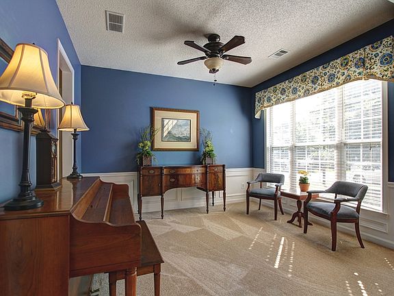 4th image of 343 Santa Anita Ave