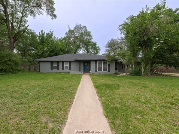 816 Tanglewood Dr, Bryan, TX 77802