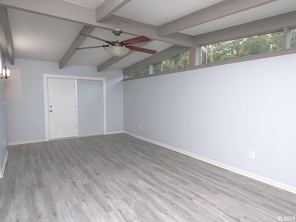 5th image of 1111 NE 31st Ave