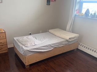 3533 Derry Rd E, Mississauga, ON L4T 1B1