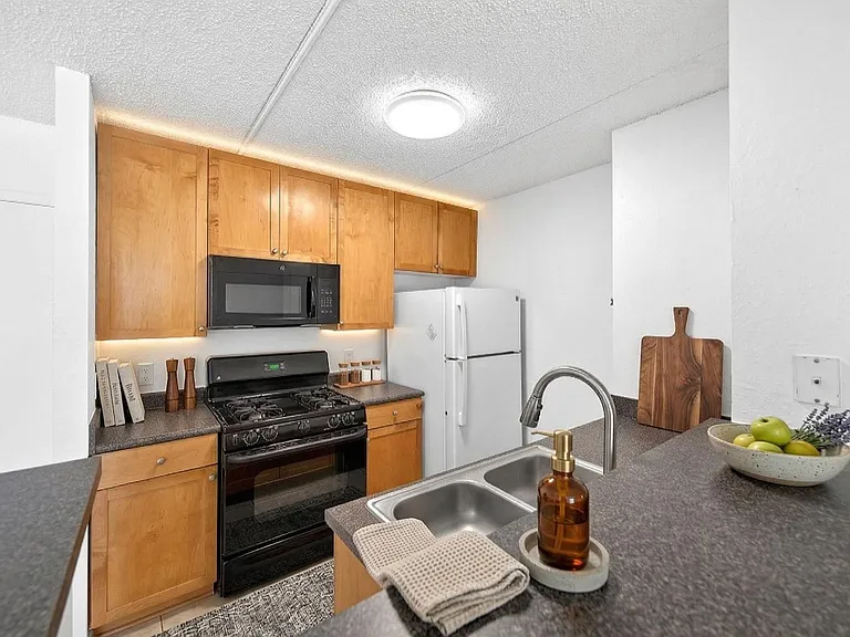 60 S Van Dorn St #413 — Photo 4