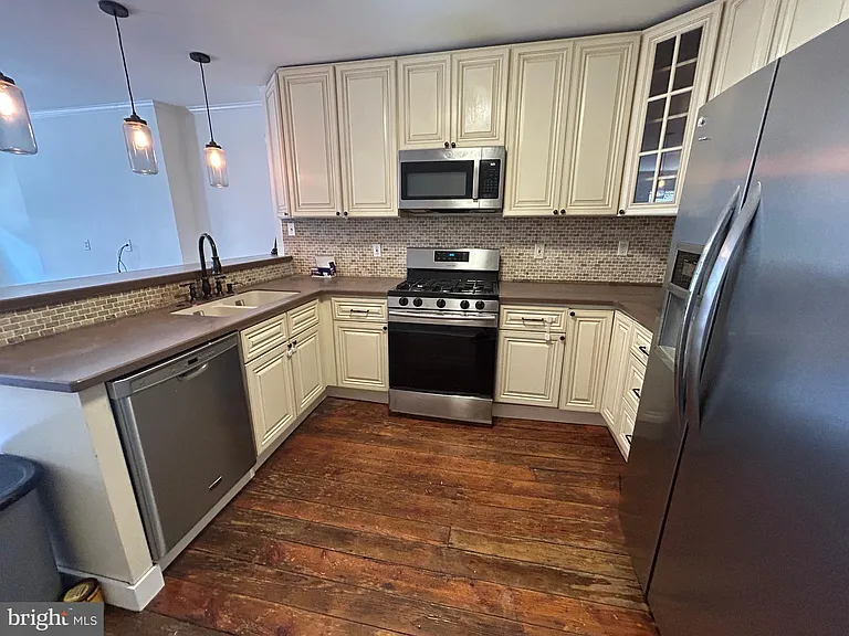 748 S Harshaw St — Photo 7