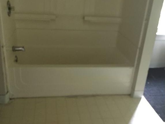 5th image of 567 McKinley Ave