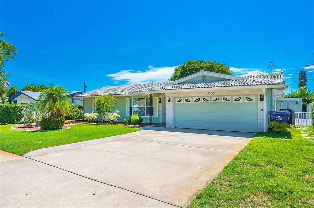 4 bed, 2.0 bath, 2268 sqft, $4,550 — Photo 3