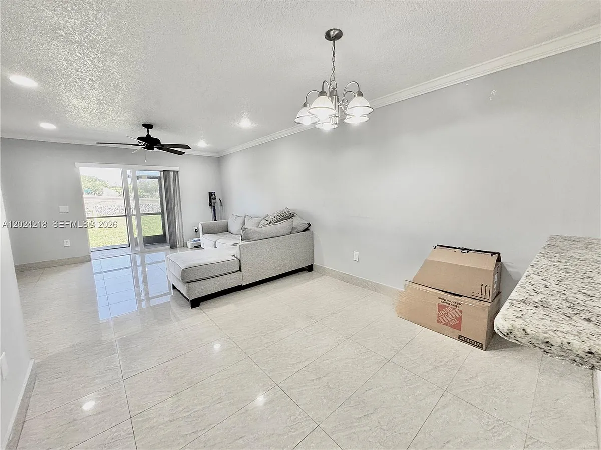 Building Photo - 10991 NW 30th Pl #10991
