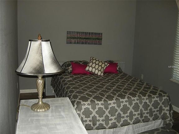 4th image of 1009/1009 1/2 Park Dr