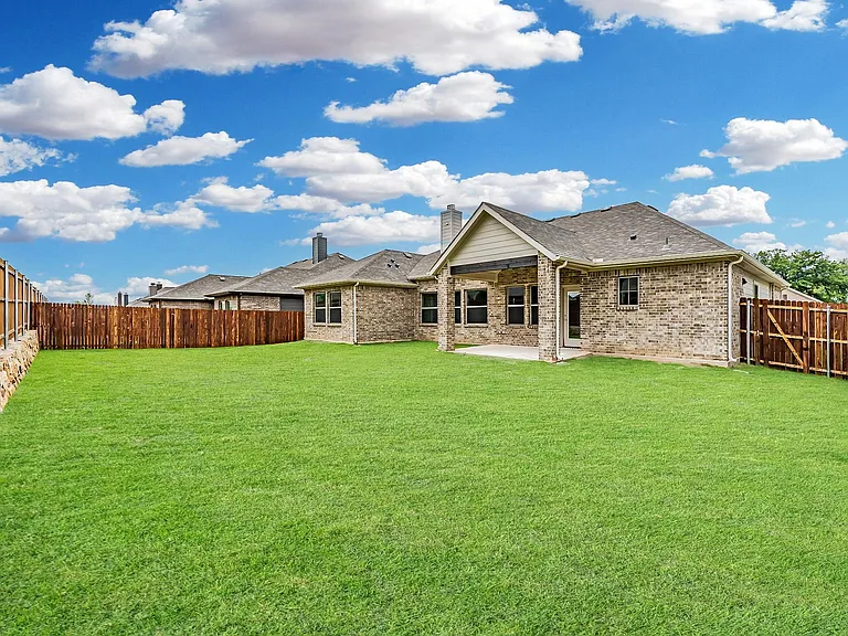 224 Gardenia Dr — Photo 41