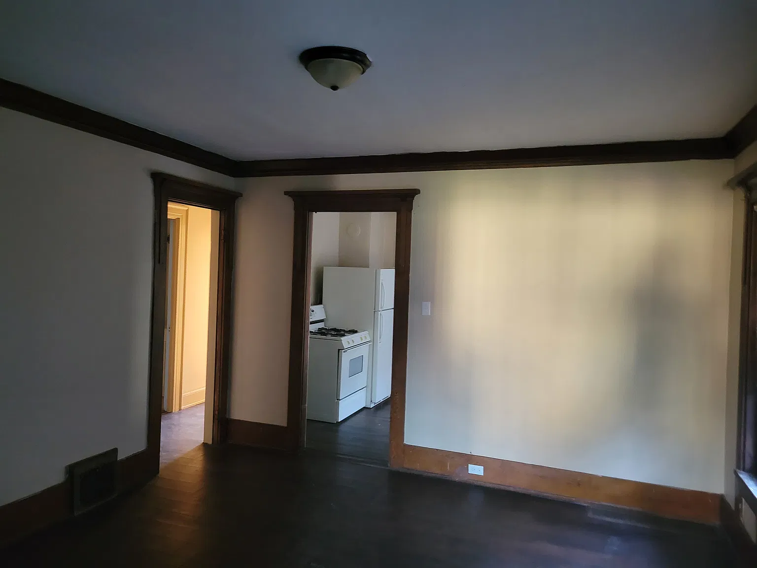 2 bed, $950 — Photo 2
