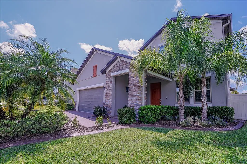 4 bed, 3.0 bath, 2529 sqft, $3,200 — Photo 1