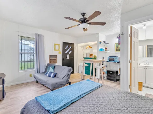 1411 & 1407 Leal St, San Antonio, TX
