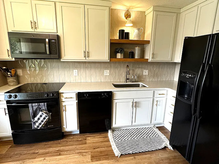 McKinley Ave — Photo 8