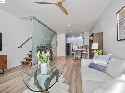 27 Loop 22, Emeryville, CA, 94608