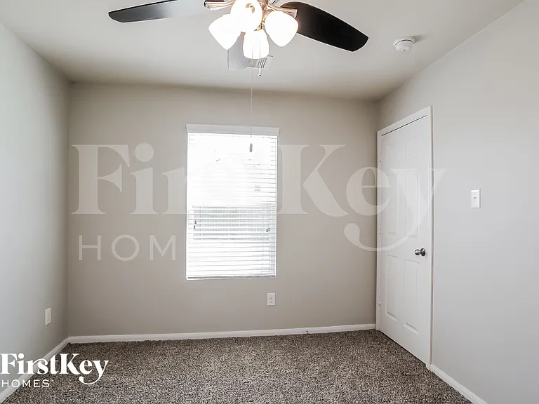 5046 Dappled Grove Trl — Photo 10