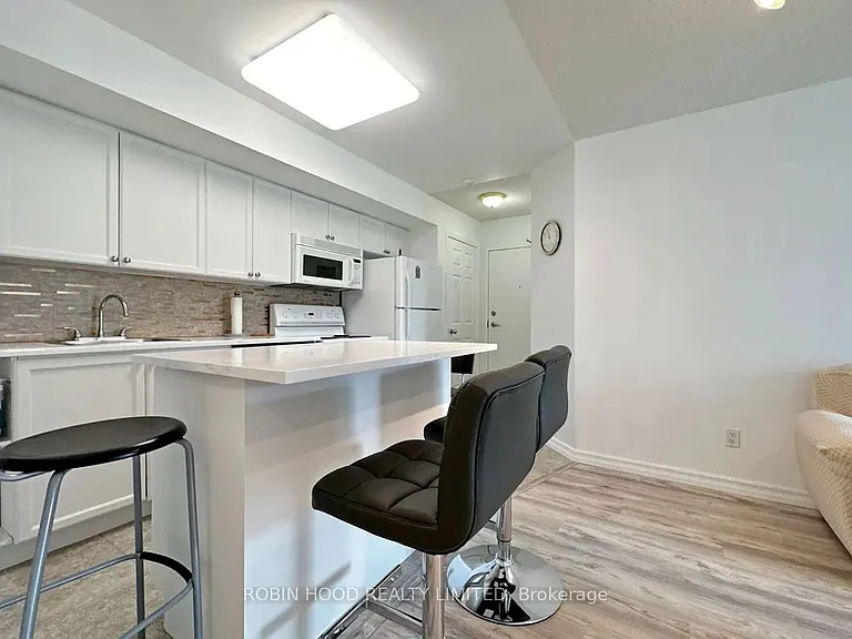 30 Harrison Garden Blvd #30 — Photo 7