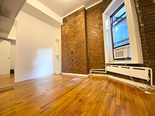 3rd image of 1370 York Ave #4B