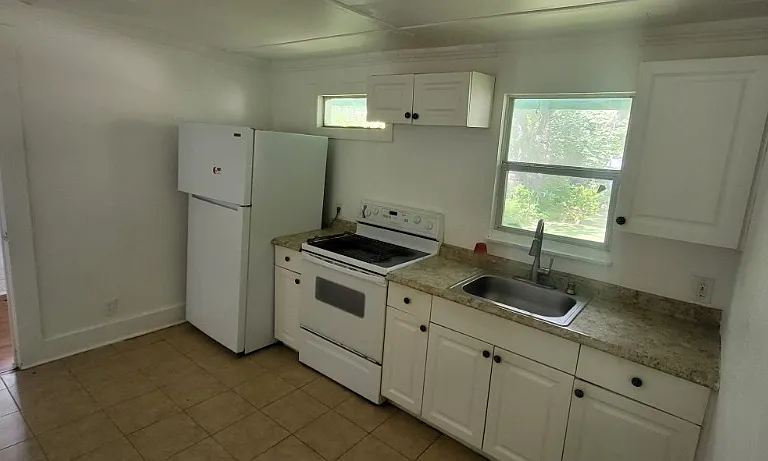 405 1/2 Vine Ave #B — Photo 1