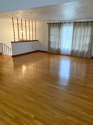 3rd image of 1524 Carnegie Dr