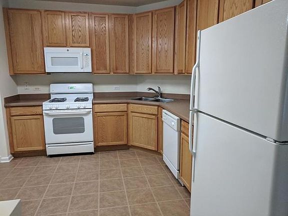 4th image of 656 Pearson St Unit 504C