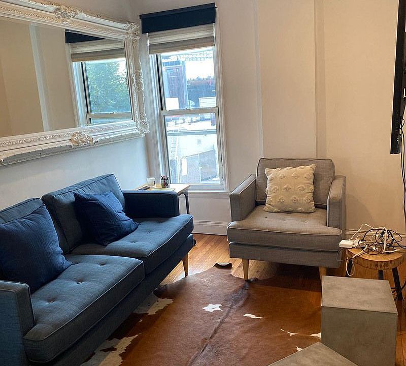 1st image of 135 Huntington St #2